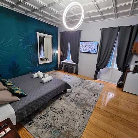 Apartman Deisis In The Center Of