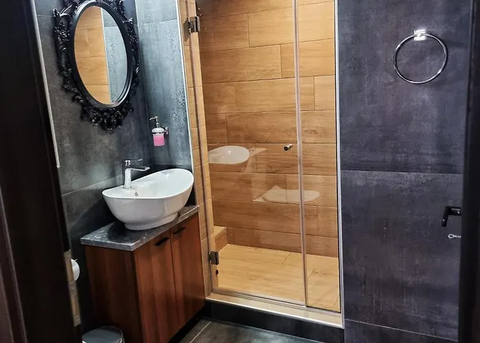 Deisis In The Center Of Διαμέρισμα